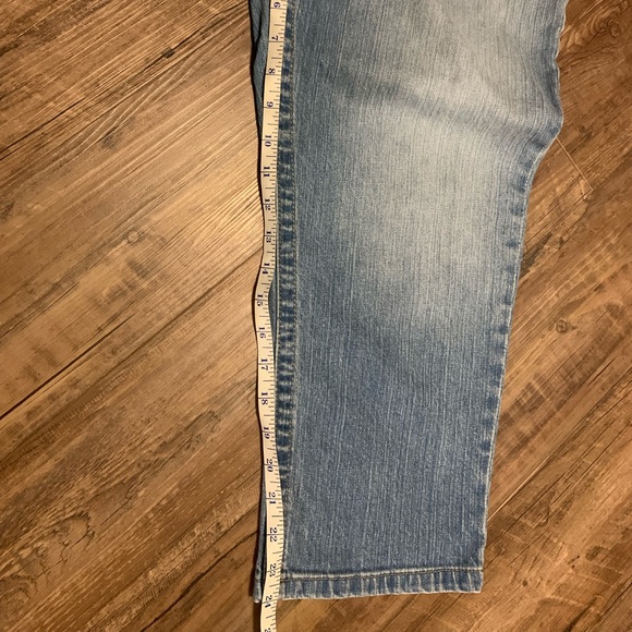 Calvin Klein Cropped Jeans, size 14 (#3) - Picture 3 of 6